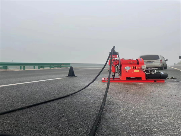 海丰马路路基路面开裂下沉注浆加固灌浆